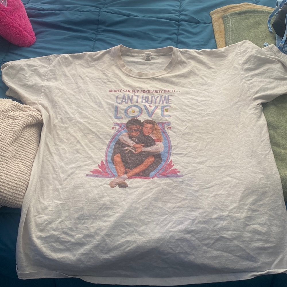 “Can’t buy me love”

T-shirt